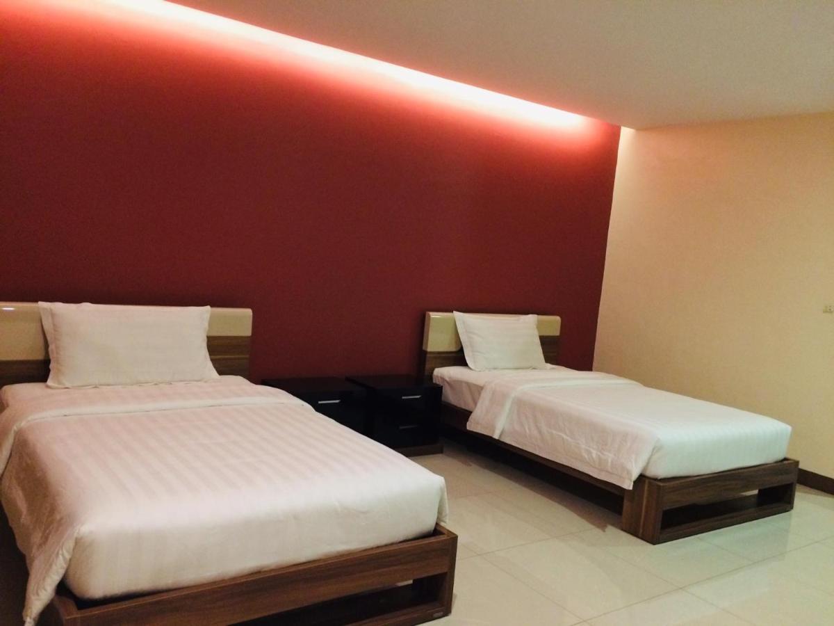 Ybc Grand Hotel Olongapo Εξωτερικό φωτογραφία