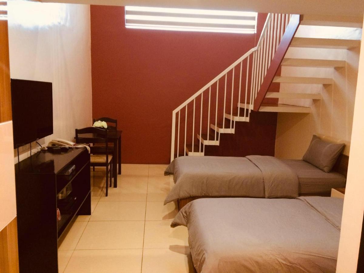 Ybc Grand Hotel Olongapo Εξωτερικό φωτογραφία