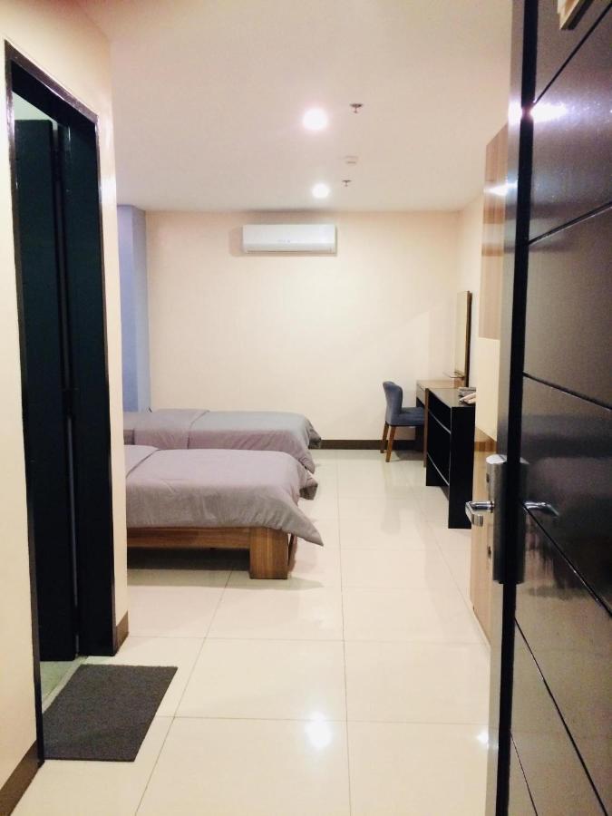 Ybc Grand Hotel Olongapo Εξωτερικό φωτογραφία