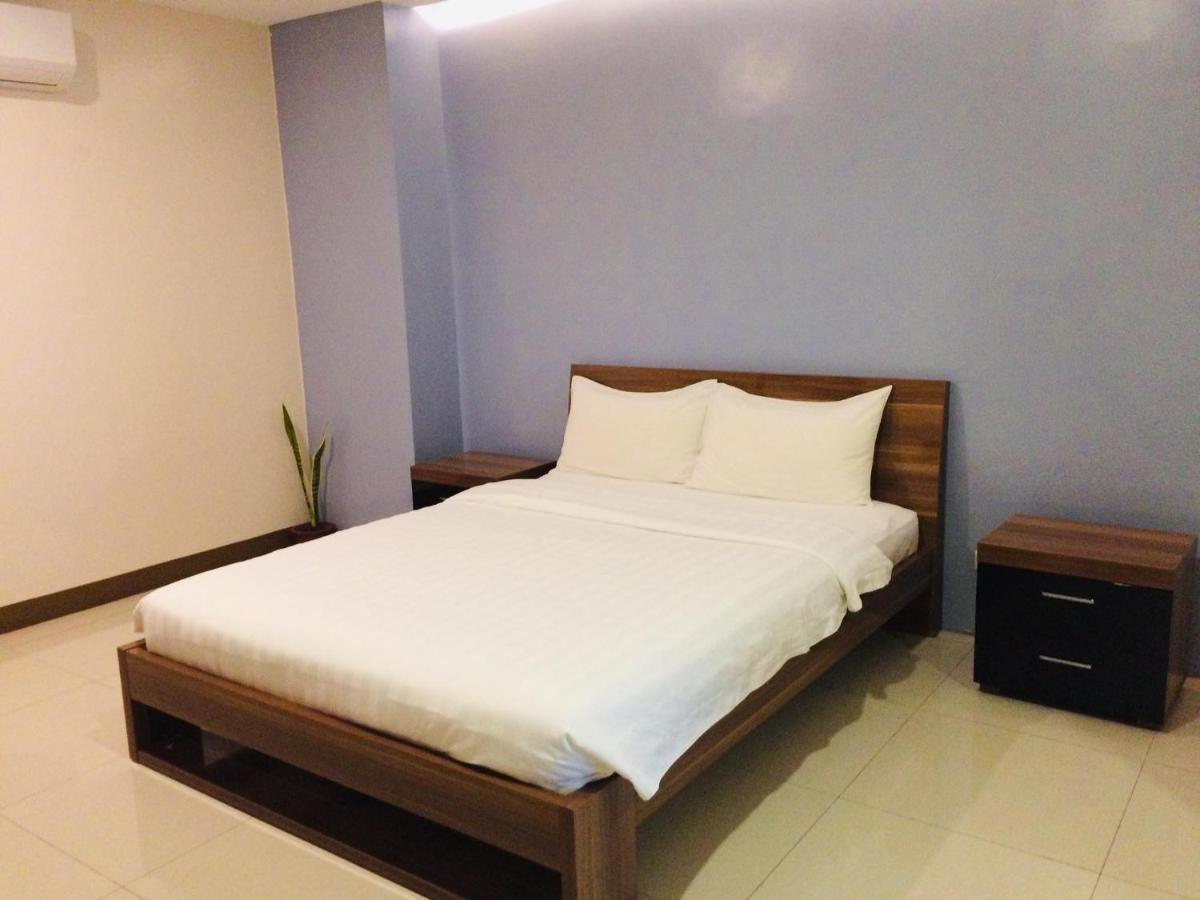 Ybc Grand Hotel Olongapo Εξωτερικό φωτογραφία