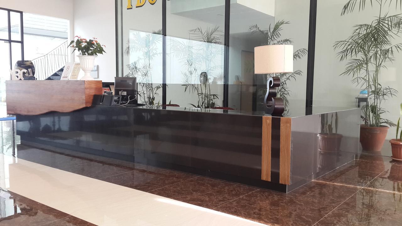 Ybc Grand Hotel Olongapo Εξωτερικό φωτογραφία