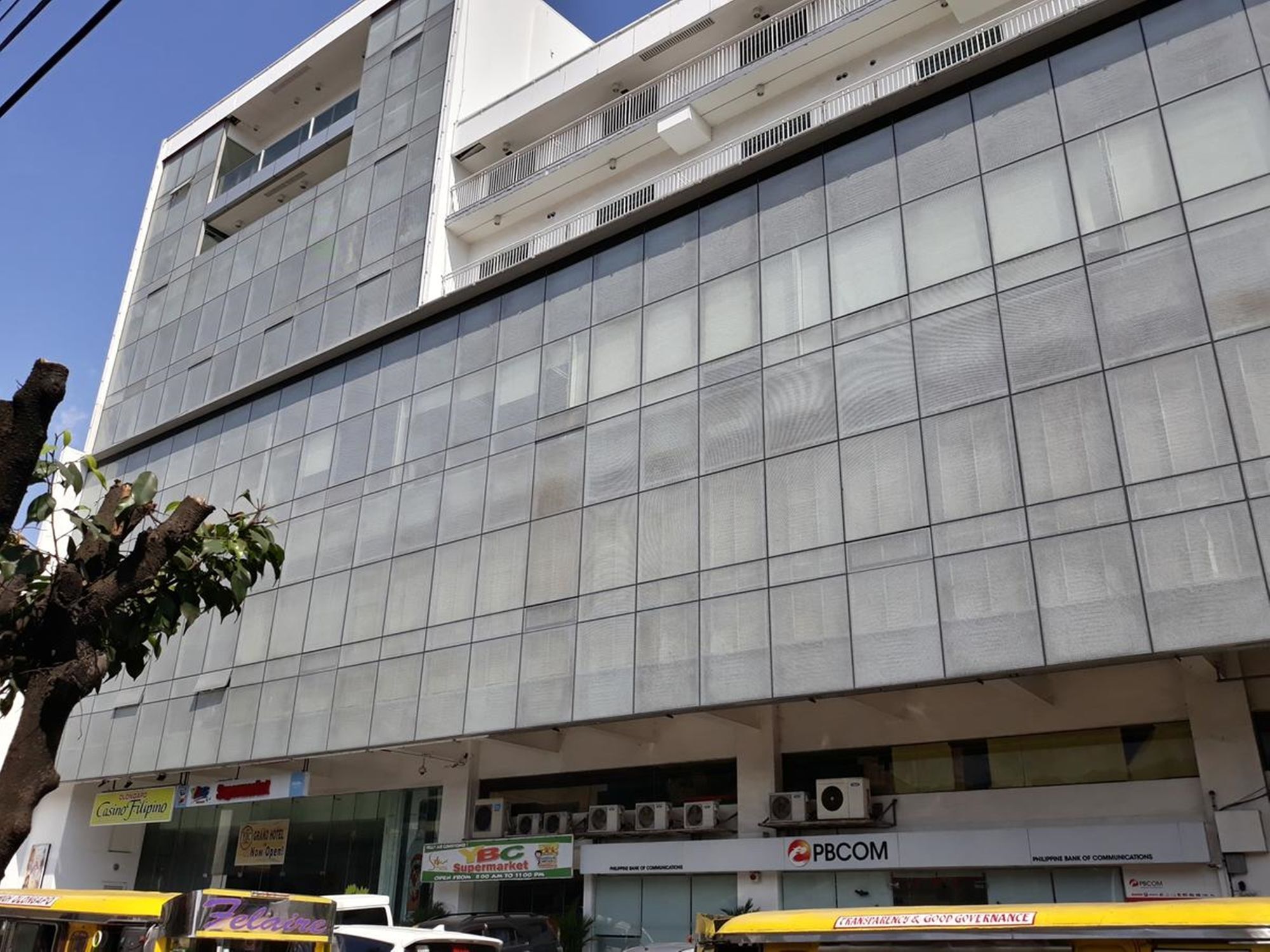 Ybc Grand Hotel Olongapo Εξωτερικό φωτογραφία